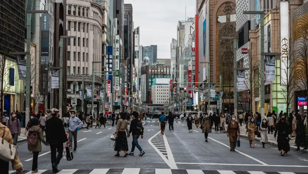 Alerta en Tokio: Robo Millonario y Asaltos en la Capital Japonesa