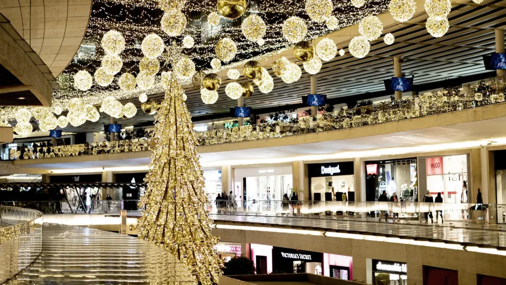 Disfruta de la Magia de la Navidad en Antara Polanco: Nevadas y Actividades Especiales
