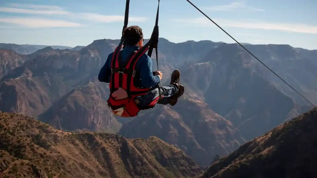 La Aventura Vertical: Descubre la Tirolesa Más Larga de México